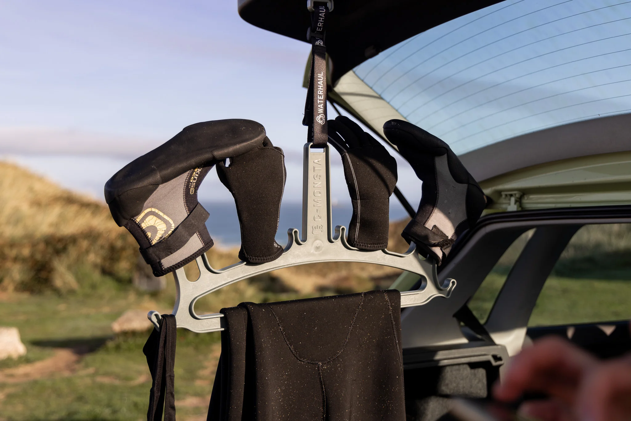 C-MONSTA X WATERHAUL WETSUIT HANGER - Image 10